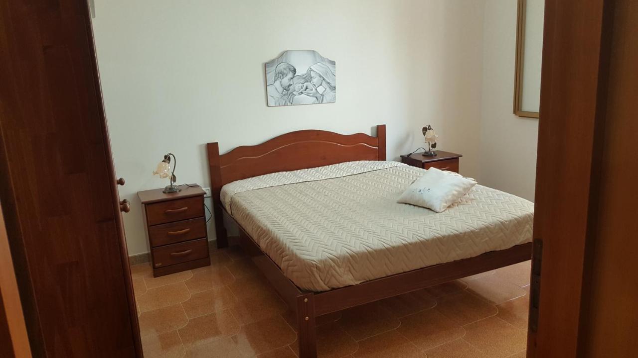Casa Turismo "Madonna Del Paradiso" 马扎拉德尔瓦洛 外观 照片