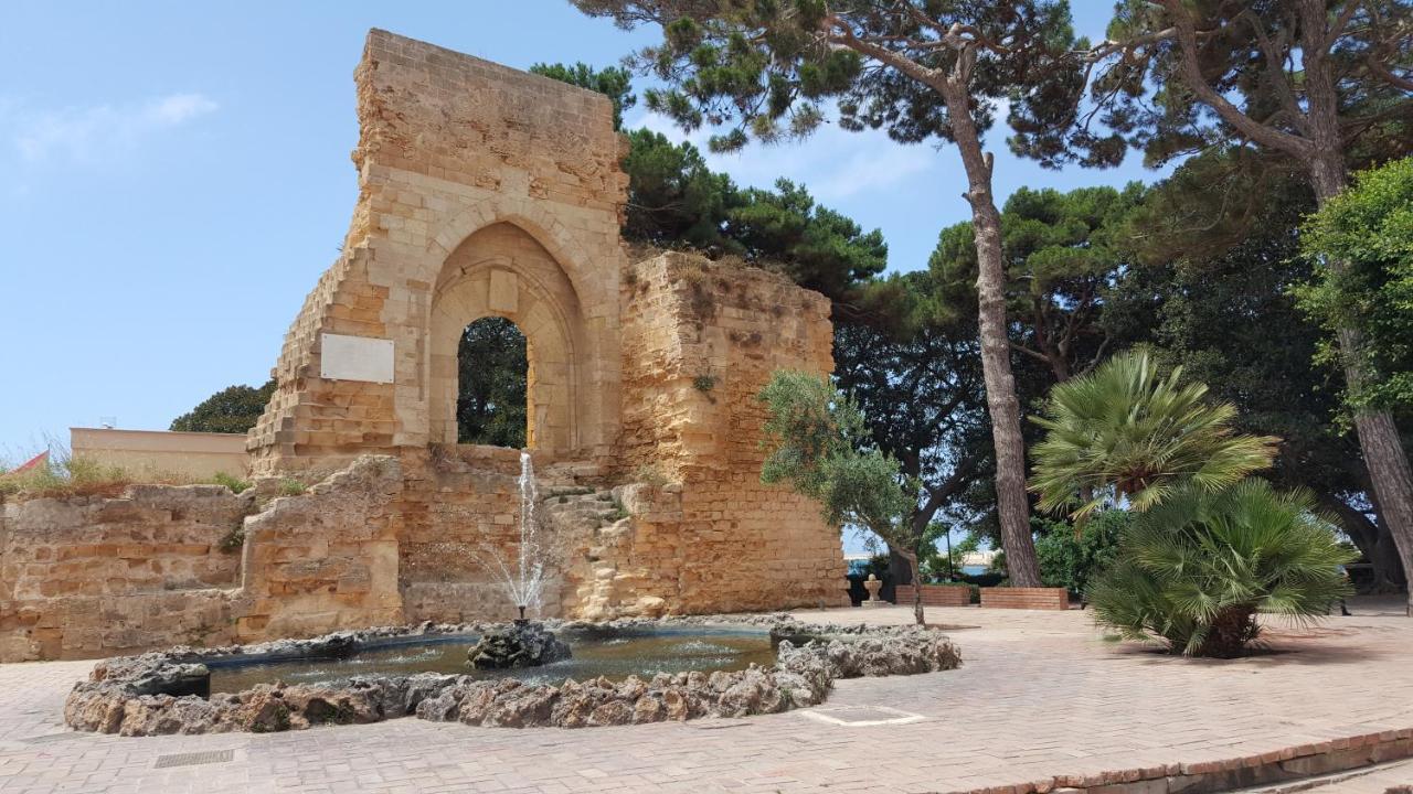 Casa Turismo "Madonna Del Paradiso" 马扎拉德尔瓦洛 外观 照片
