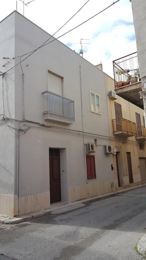 Casa Turismo "Madonna Del Paradiso" 马扎拉德尔瓦洛 外观 照片